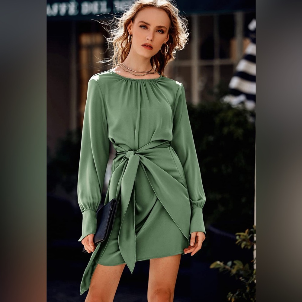 Elegant Green Long Sleeve Dress